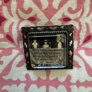 Vintage-Style Black and Gray Photo Frame